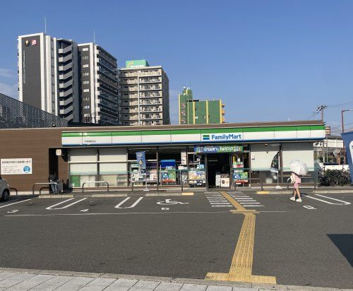 ファミリーマート 芦原橋駅前店の画像