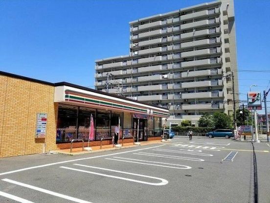 セブンイレブン 大阪北島2丁目店の画像