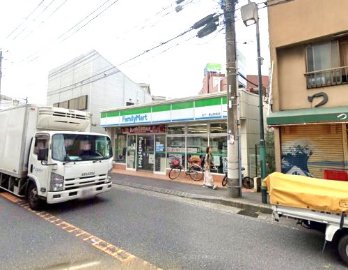 ファミリーマート 逗子・葉山駅前店の画像