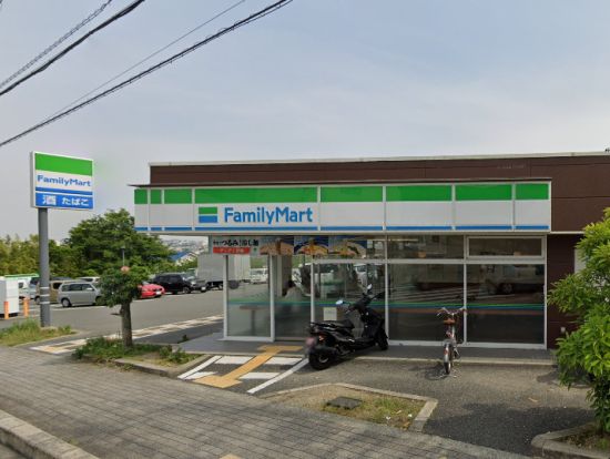ファミリーマート 箕面新稲店の画像