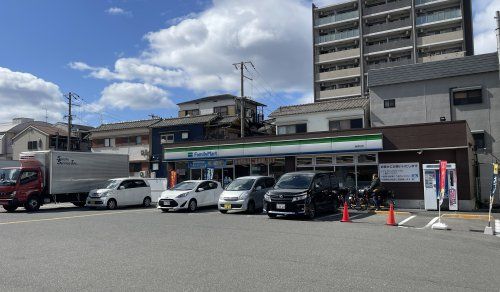 ファミリーマート 西成松店の画像