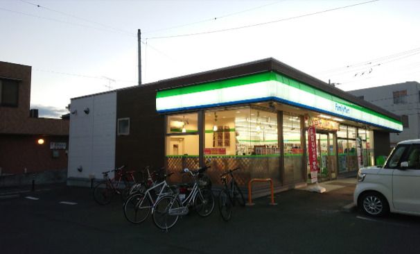 ファミリーマート 南アルプス荊沢店の画像