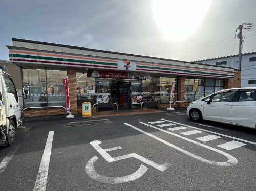 セブンイレブン四日市小古曽東店の画像