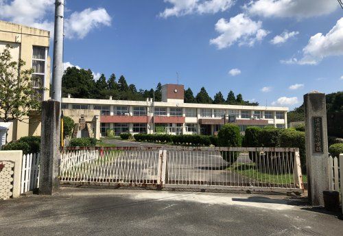 津市立明小学校の画像