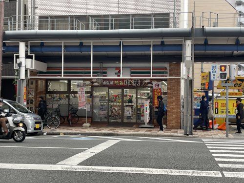 セブンイレブン 大阪日本橋5丁目店の画像