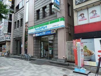 ファミリーマート 外神田四丁目店の画像