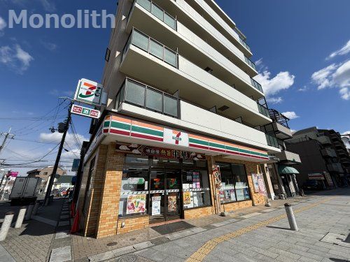 セブンイレブン 泉佐野日根野駅前店の画像