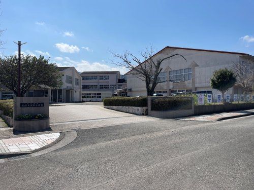 宮崎市立学園木花台小学校の画像