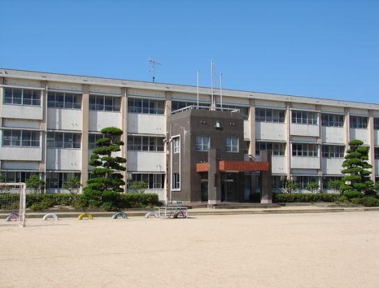 宇部市立常盤小学校の画像