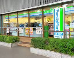 ファミリーマート 田町駅北店の画像