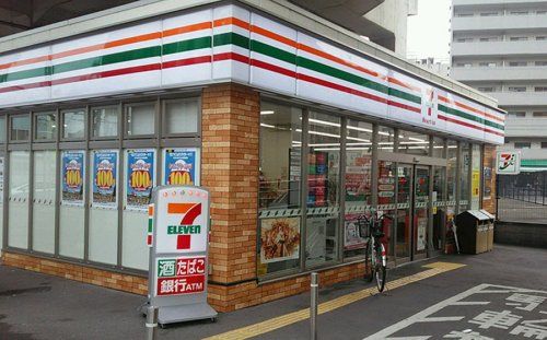 セブンイレブン ハートインJR長居駅改札口店の画像