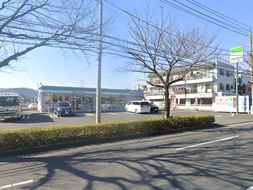 ファミリーマート秦野ひらさわ店の画像