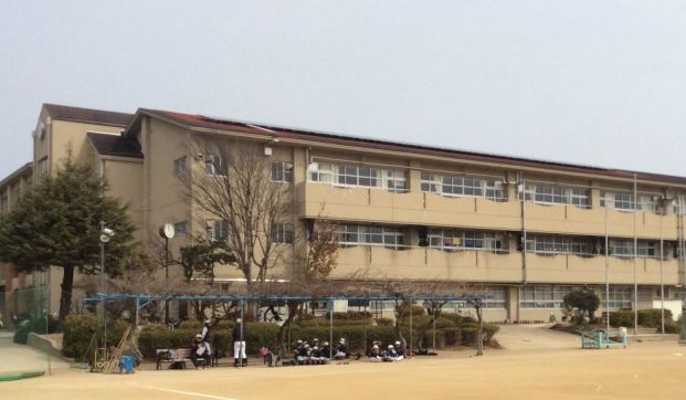 西宮市立上ケ原小学校の画像