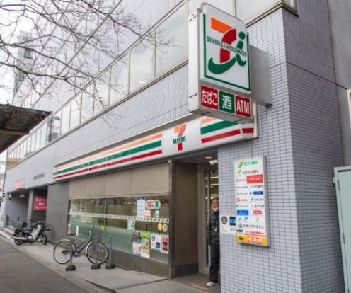 セブンイレブン 新宿余丁町店の画像