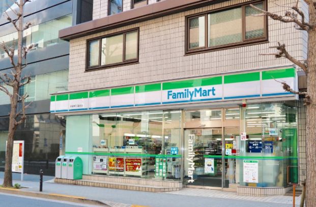 ファミリーマート 紀尾井町三番地店の画像