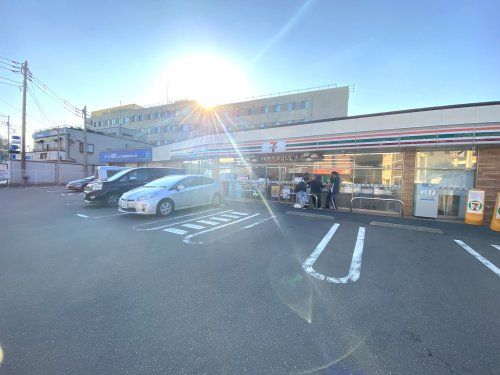 セブンイレブン 横浜鴨居5丁目店の画像