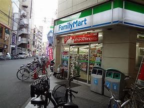 ファミリーマート 布施足代北店の画像