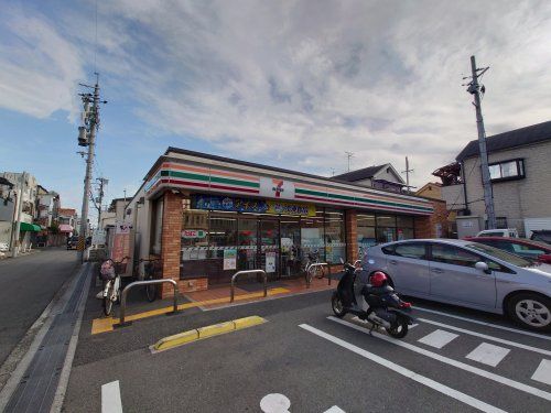 セブンイレブン 羽曳野高鷲店の画像