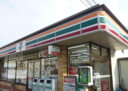 セブンイレブン 藤井寺岡2丁目店の画像