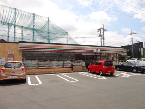 セブン-イレブン 京王山田駅前店の画像