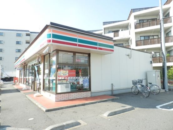 セブンイレブン松ヶ丘店の画像