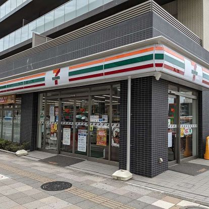セブンイレブン 扇大橋駅前店の画像
