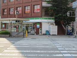 ファミリーマート 鶴橋駅前店の画像