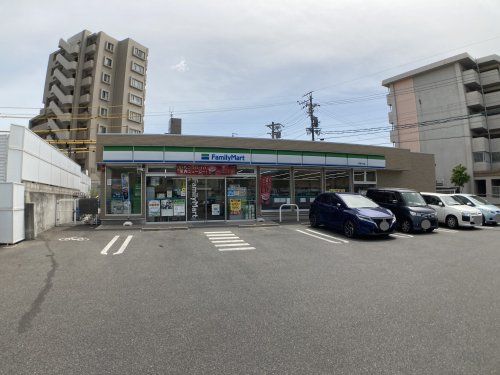 ファミリーマート千種汁谷店の画像