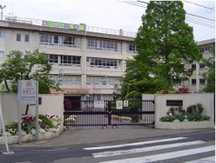 川崎市立宮前平中学校の画像