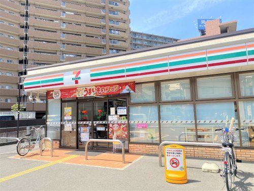 セブンイレブン 藤井寺岡1丁目店の画像