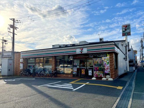 セブンイレブン 藤井寺インター西店の画像