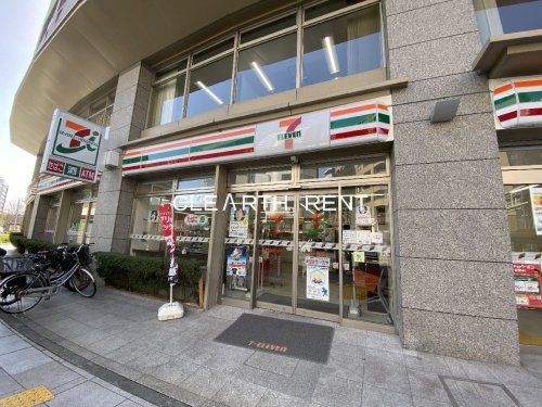 セブンイレブン 鶴見駅東口中央通り店の画像