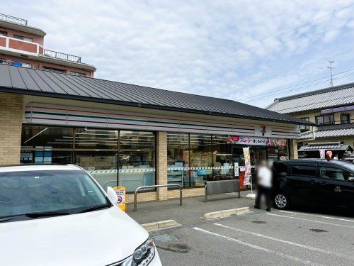 セブンイレブン 伏見深草墨染町店の画像