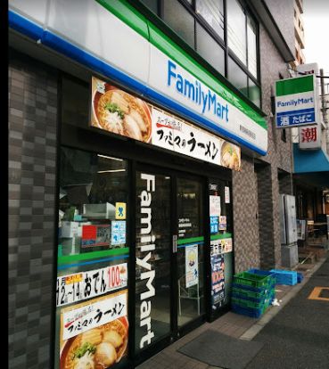 ファミリーマート 新宿神楽坂駅前店の画像