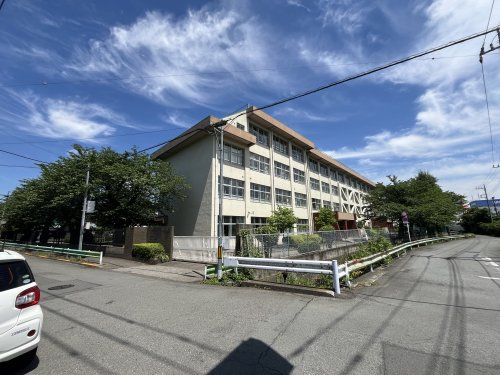 昭島市立多摩辺中学校の画像