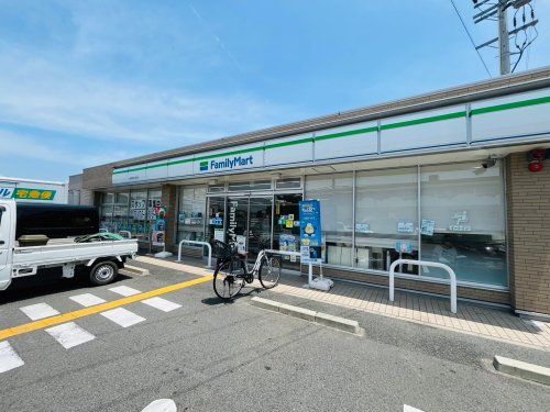 ファミリーマート 伏見桃山南店の画像