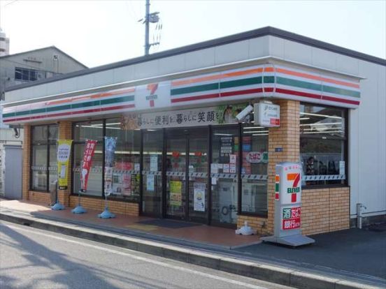 セブンイレブン 尼崎南清水店の画像