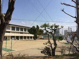 京都市立衣笠小学校の画像