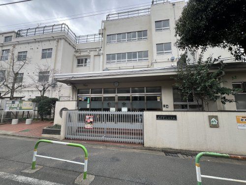 新宿区立落合第三小学校の画像