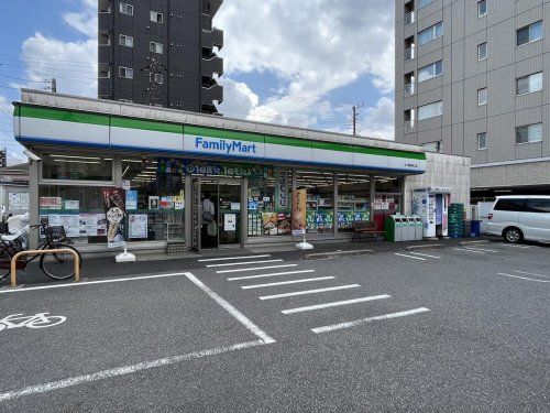 ファミリーマート 本千葉駅東口店の画像