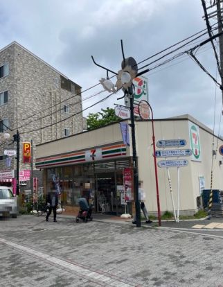 セブンイレブン 豊中中桜塚2丁目店の画像