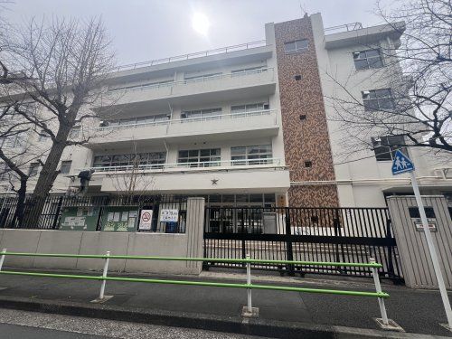 港区立南山小学校の画像