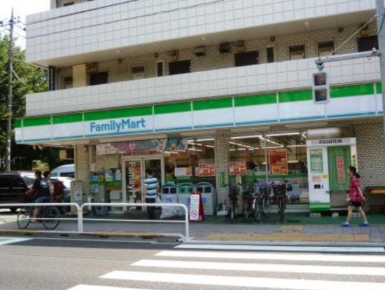 ファミリーマート 幡ヶ谷三丁目店の画像