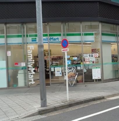 ファミリーマート 小伝馬町鞍掛橋店の画像