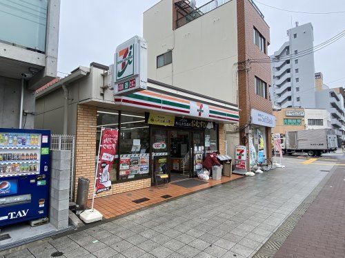 セブンイレブン 大阪三先1丁目店の画像