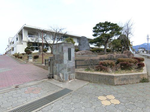 須坂市立日滝小学校の画像