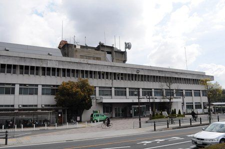 柏原市役所の画像