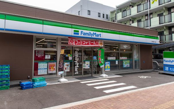 ファミリーマート 東中野四丁目店の画像