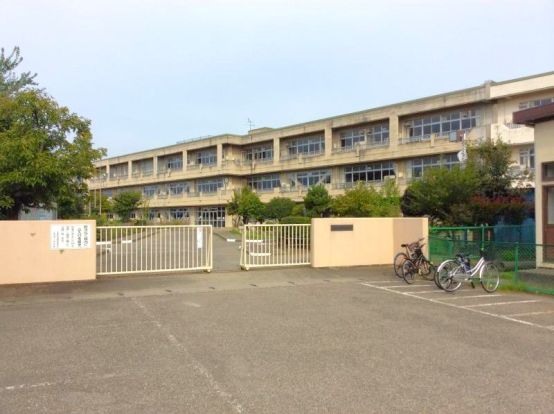 上里町立上里東小学校	の画像