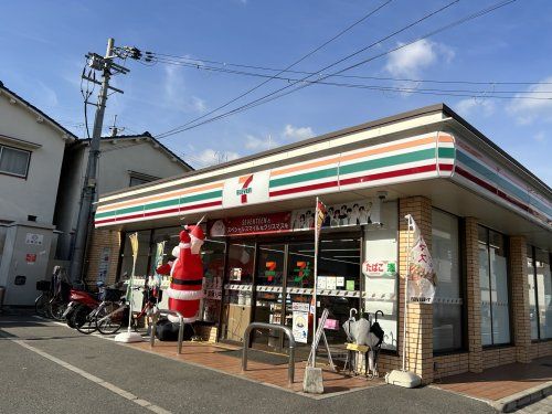 セブンイレブン 八尾老原4丁目店の画像